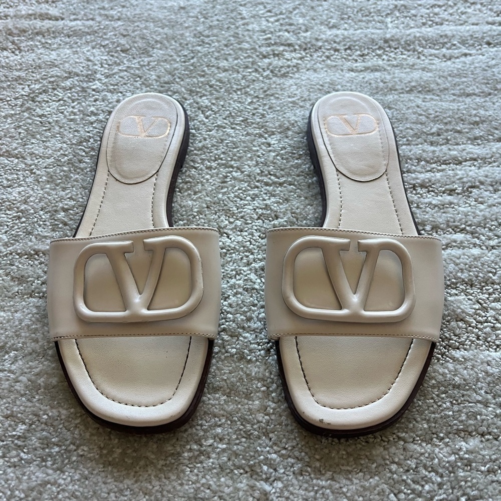 VALENTINO GARAVANI White Leather Cut-Out VLOGO Slides - Picture 1 of 8